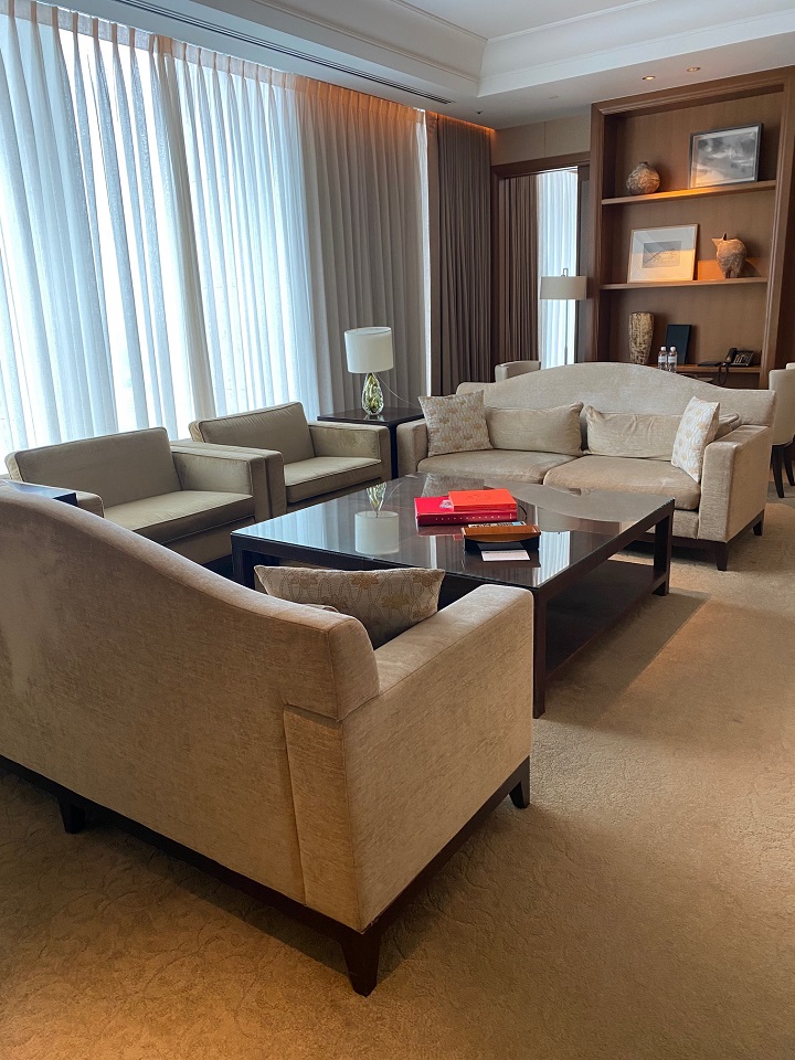 セントレジス大阪 皐月スイート The St. Regis Osaka – ダイアドの日常