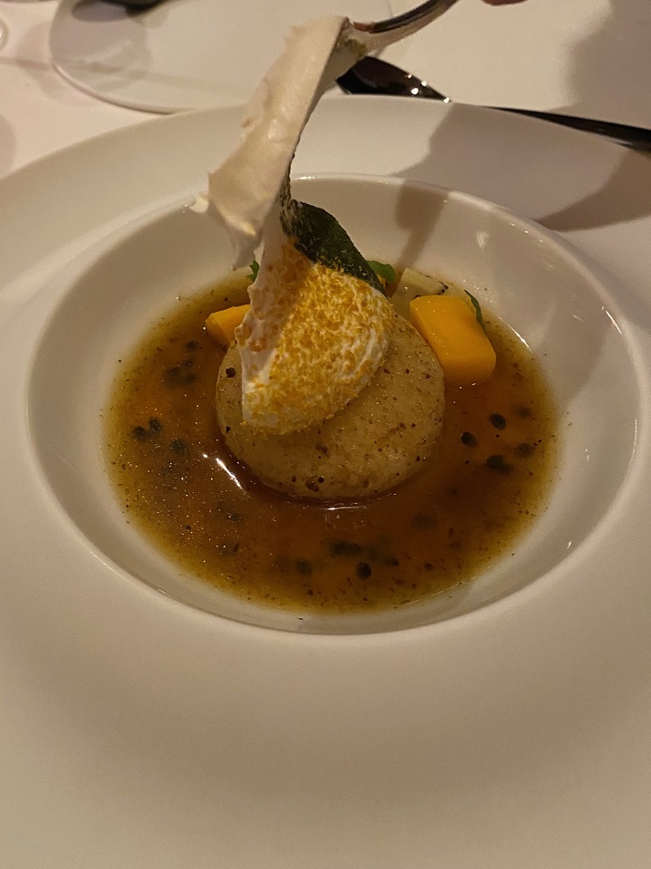 ザ・リッツ・カールトン大阪 ラ・ベ ラム酒風味のサヴァラン