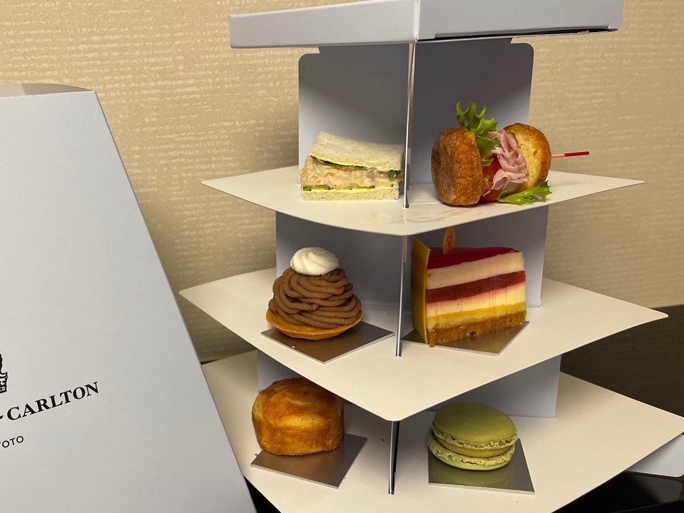 テイクアウト アフタヌーンティー PIERRE HERMÉ PARIS Take Out Afternoon Tea
