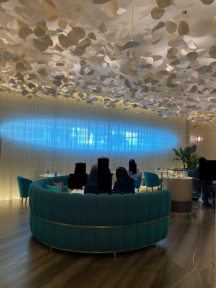 LE CAFE V ル・カフェ・ヴィー ルイ・ヴィトン銀座並木通り店