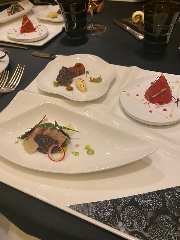 ガストロノミー ジョエル・ロブション Château Restaurant Joël Robuchon