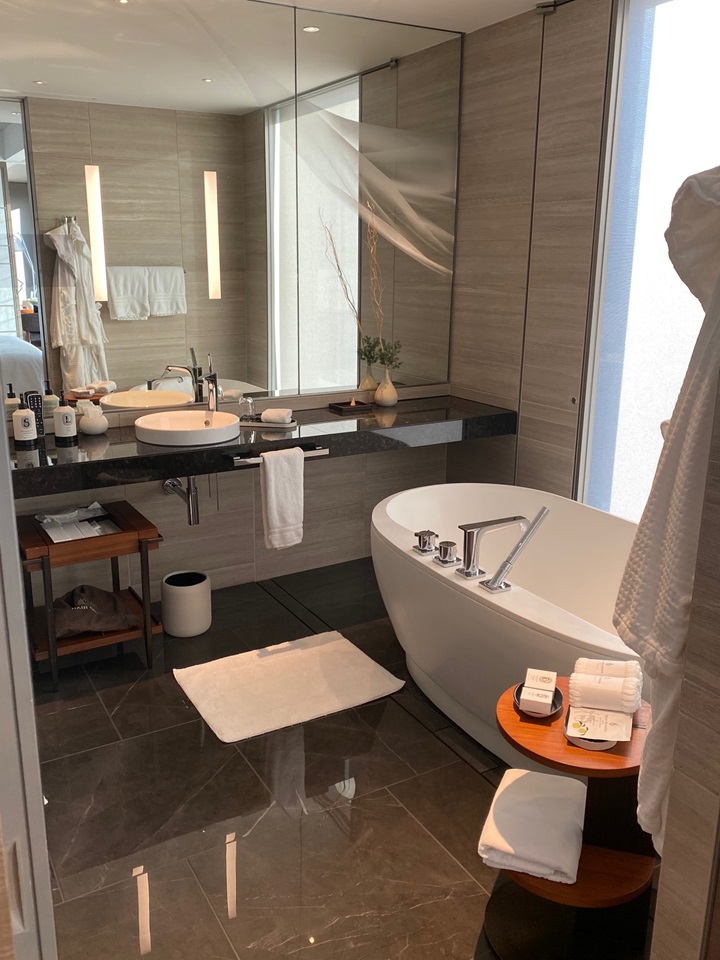 フォーシーズンズホテル東京大手町 Four Seasons Hotel Tokyo at Otemachi エグゼクティブスイート