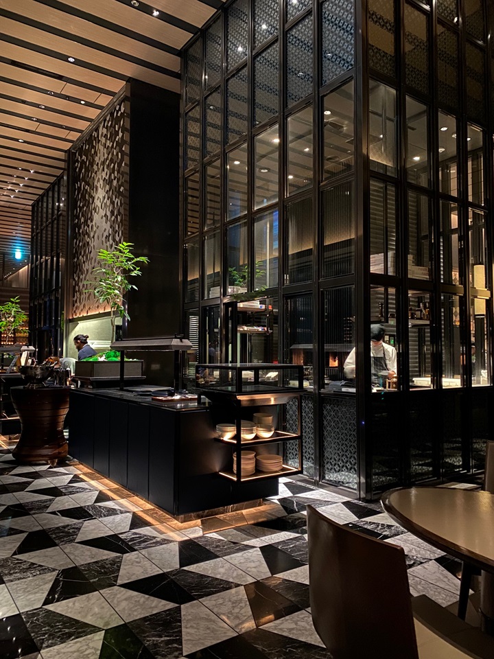 フォーシーズンズホテル東京大手町「ピニェート」ナポリピッツァな夜 PIGNETO