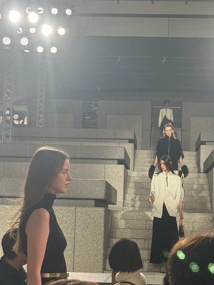 ルイ・ヴィトン 2024-25 FW at 横浜美術館