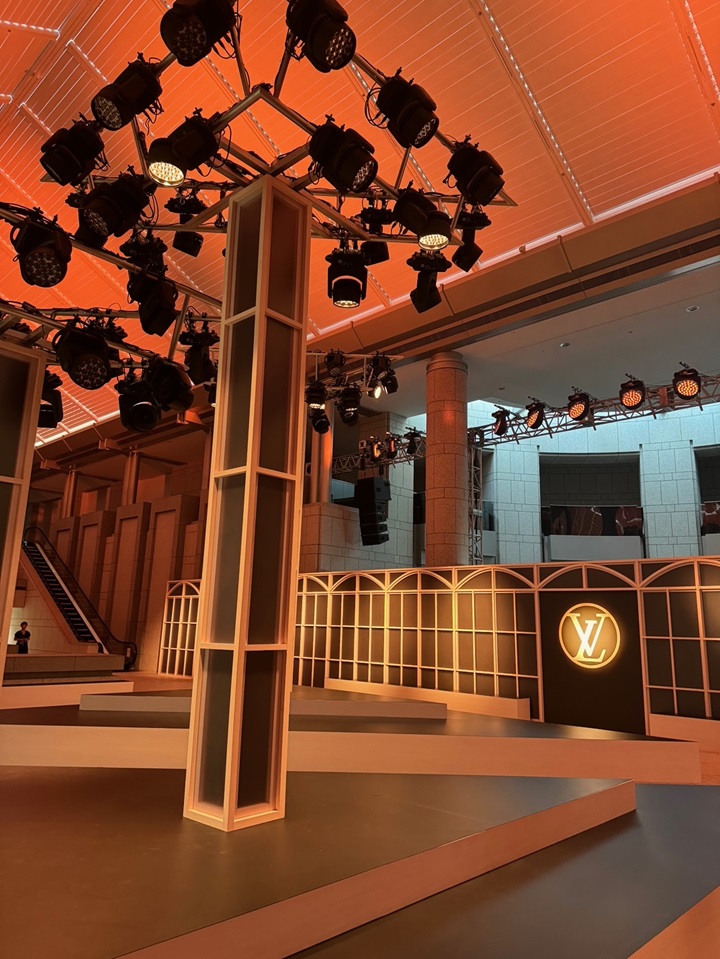 ルイ・ヴィトン ショー in 横浜美術館