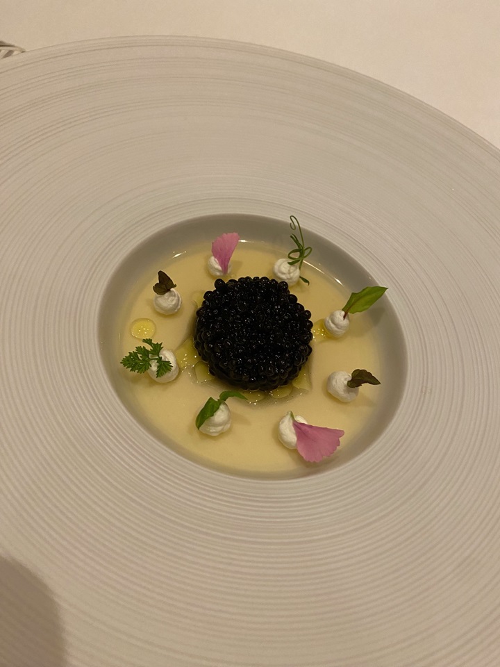 レストランひらまつ 博多・中洲川端 Restaurant Hiramatsu Hakata