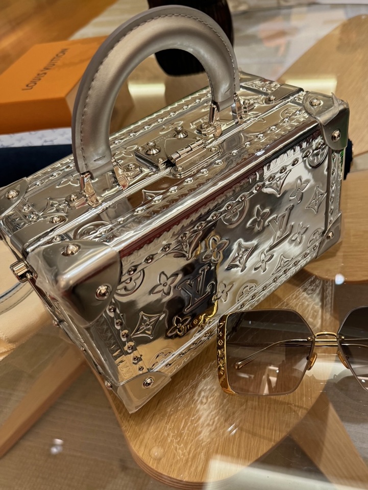 ルイ・ヴィトン メタルトランク