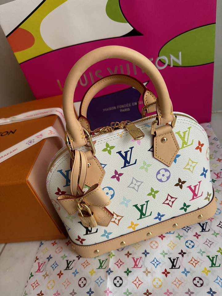 ルイ・ヴィトン 村上隆