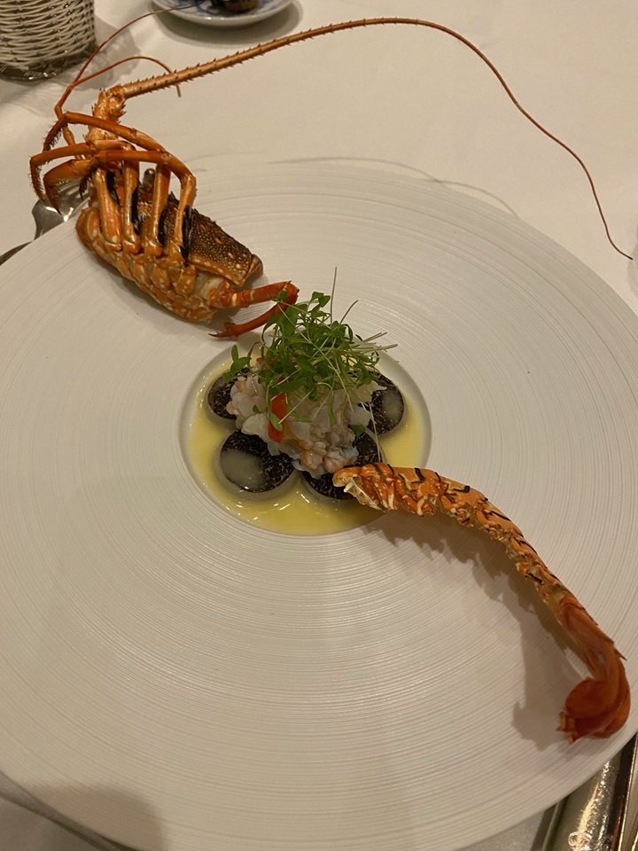 レストランひらまつ 博多・中洲川端 Restaurant Hiramatsu Hakata