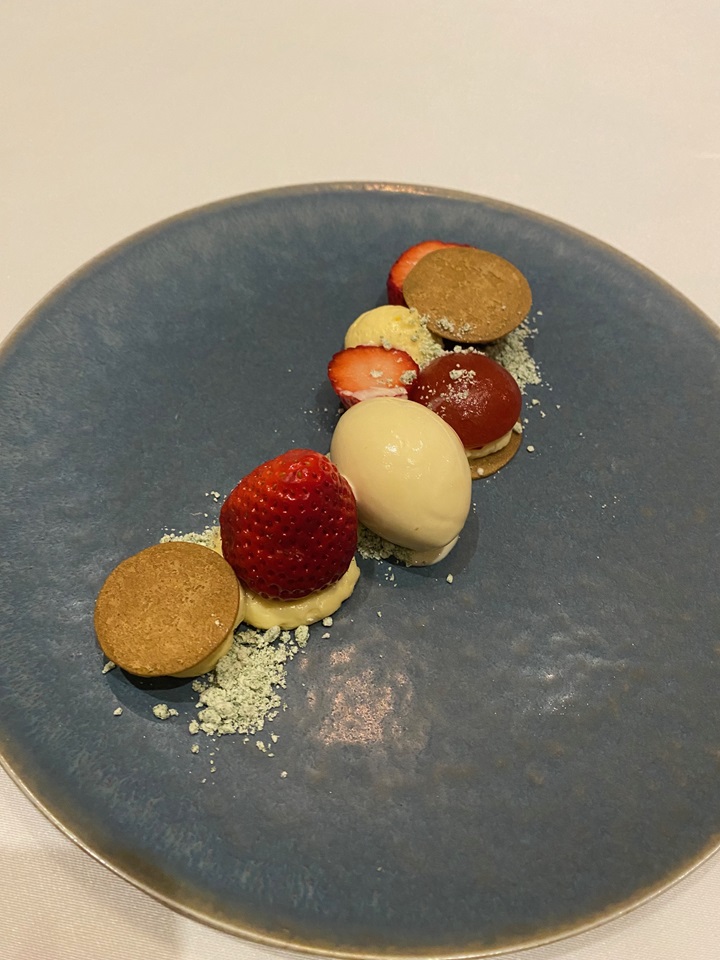 レストランひらまつ 博多・中洲川端 Restaurant Hiramatsu Hakata