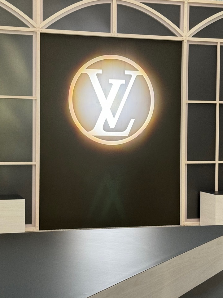 ルイ・ヴィトン 2024-25 FW at 横浜美術館