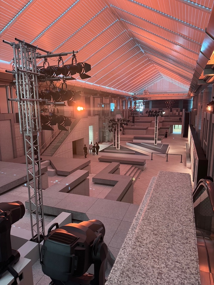 ルイ・ヴィトン ショー in 横浜美術館