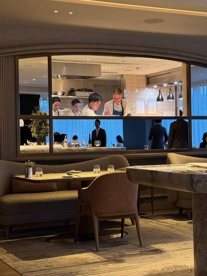 セザン SÉZANNE フォーシーズンズホテル東京丸の内