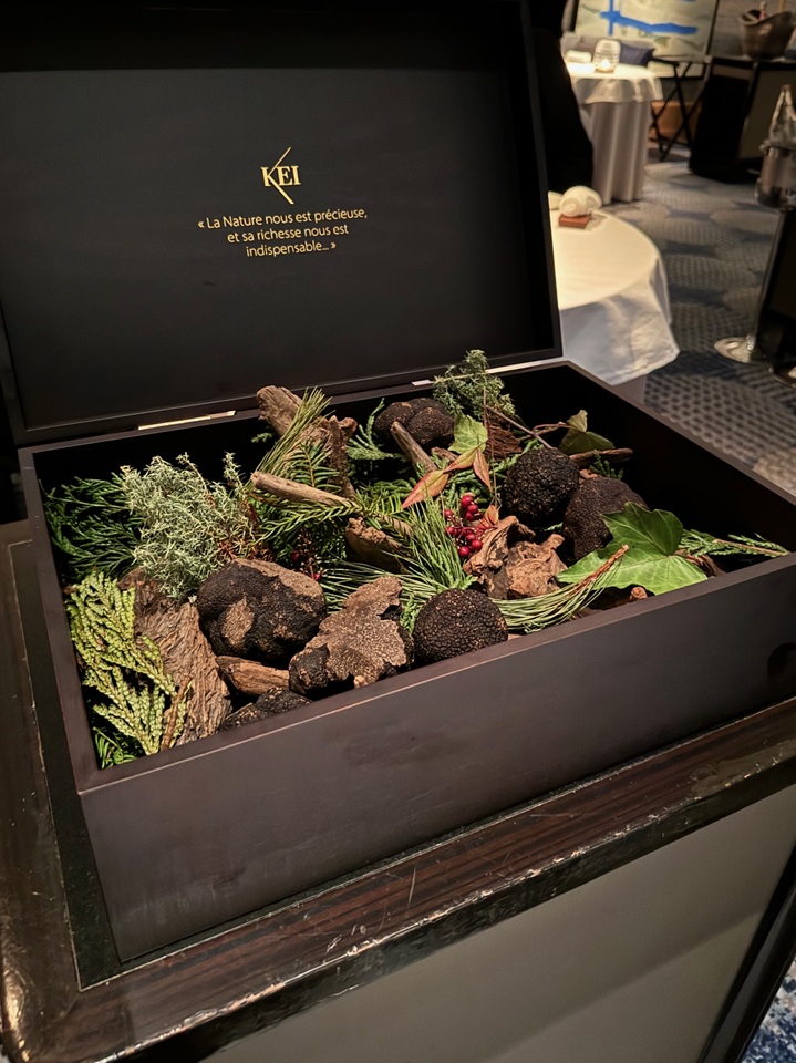 Héritage by Kei Kobayashi エリタージュ バイ ケイ コバヤシ